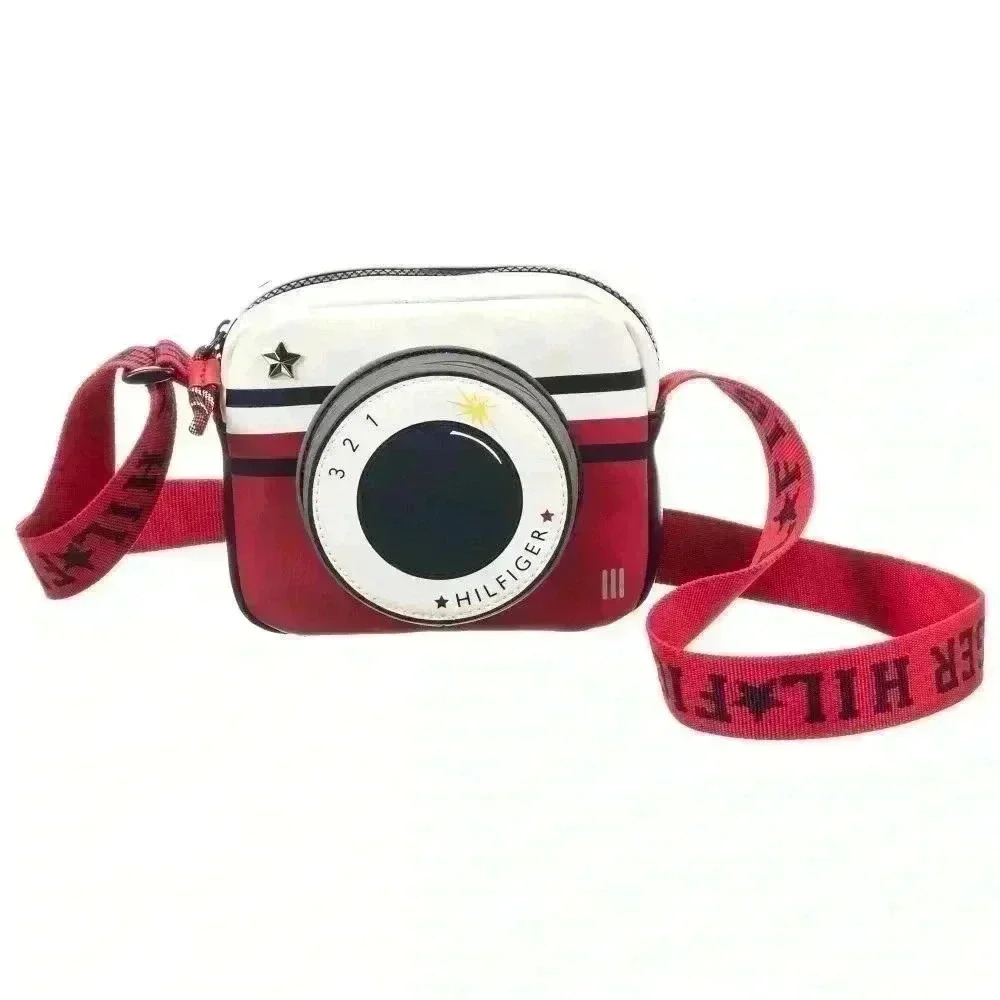 Tommy Hilfiger Girl’s Camera Crossover Bag!